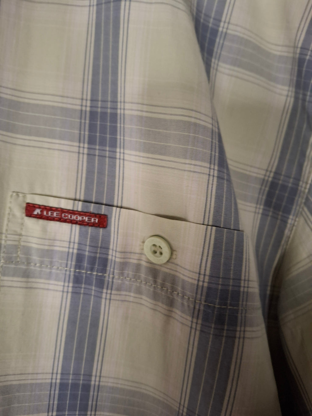 Chemise Homme à Carreaux Manches Courtes Lee Cooper  - Blanche, motis ananas- Taille S (36)