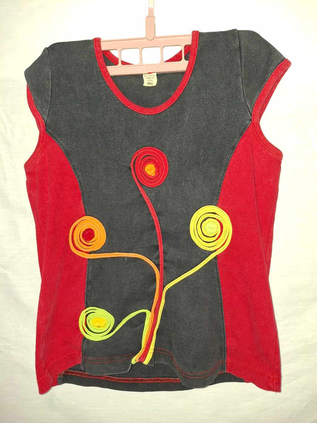 Débardeur Made in Népal – Noir et rouge - Taille  M (38)