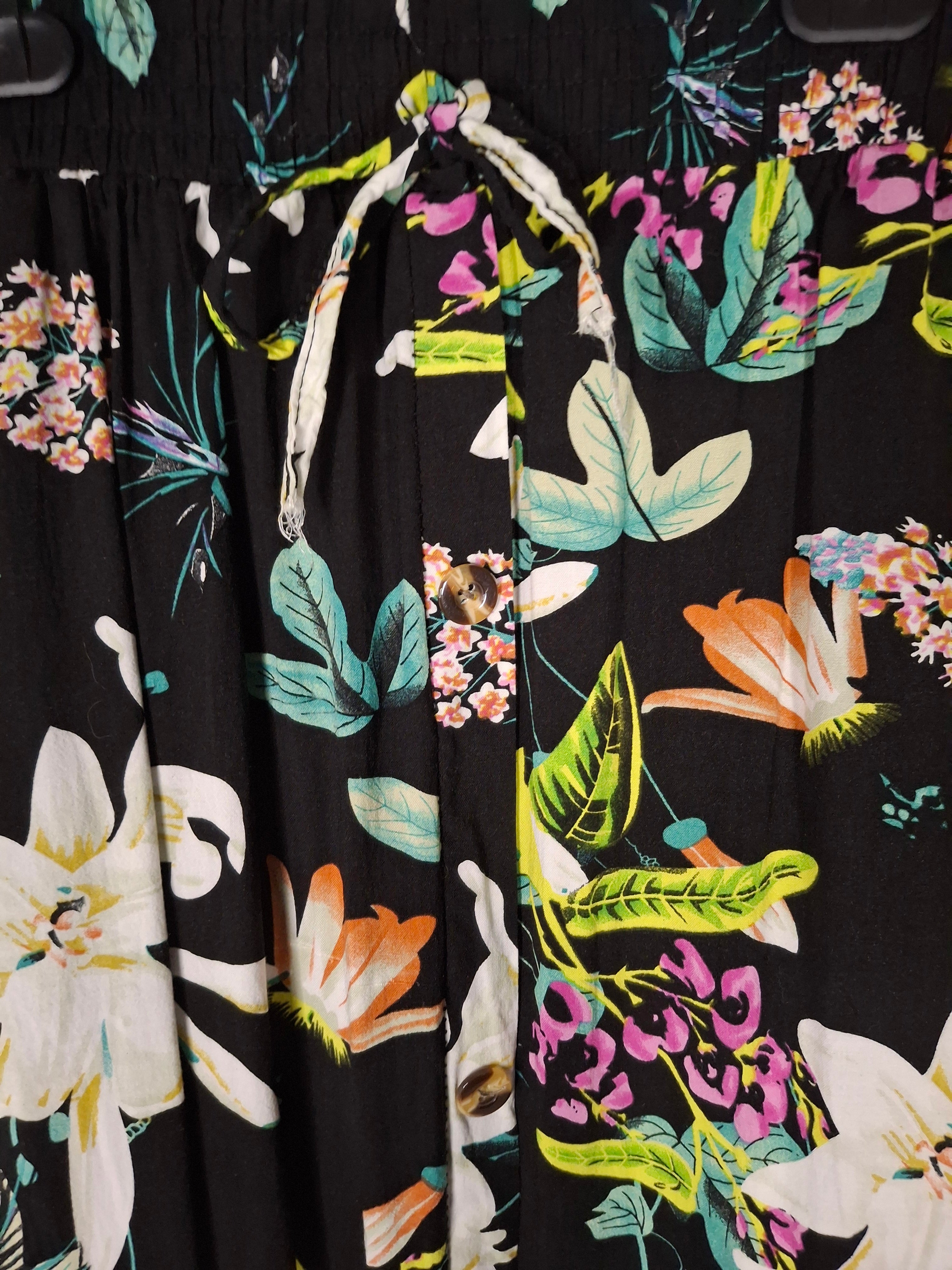 Jupe longue marque inconnue – noir avec motifs - Taille L (40)