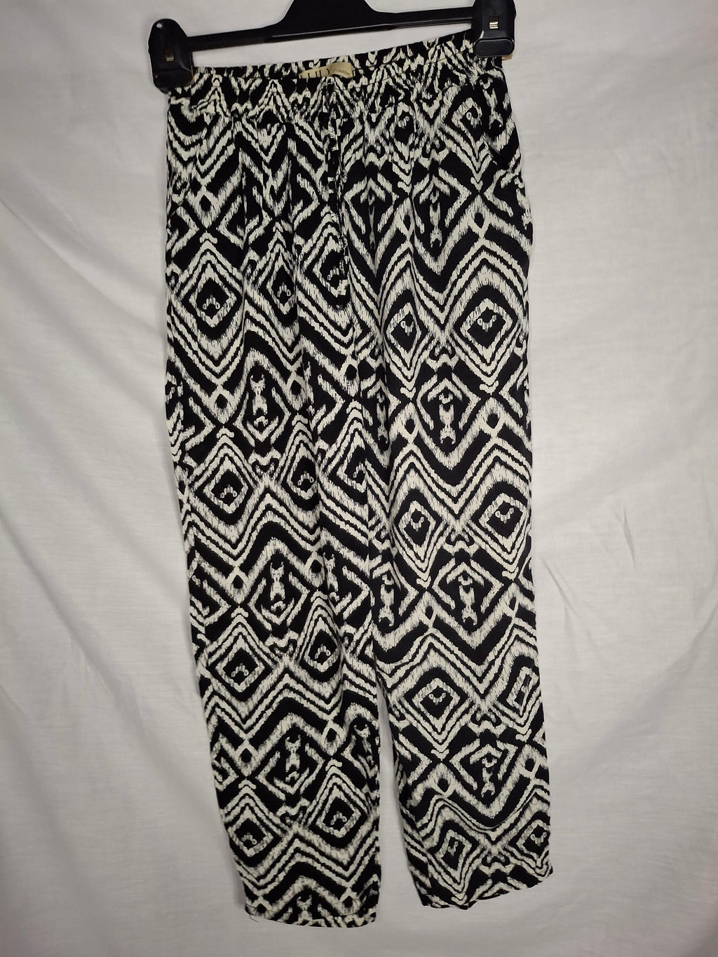 Pantalon Fluide LILY FASHION - Imprimé Graphique Noir & Blanc - Taille : M (38)