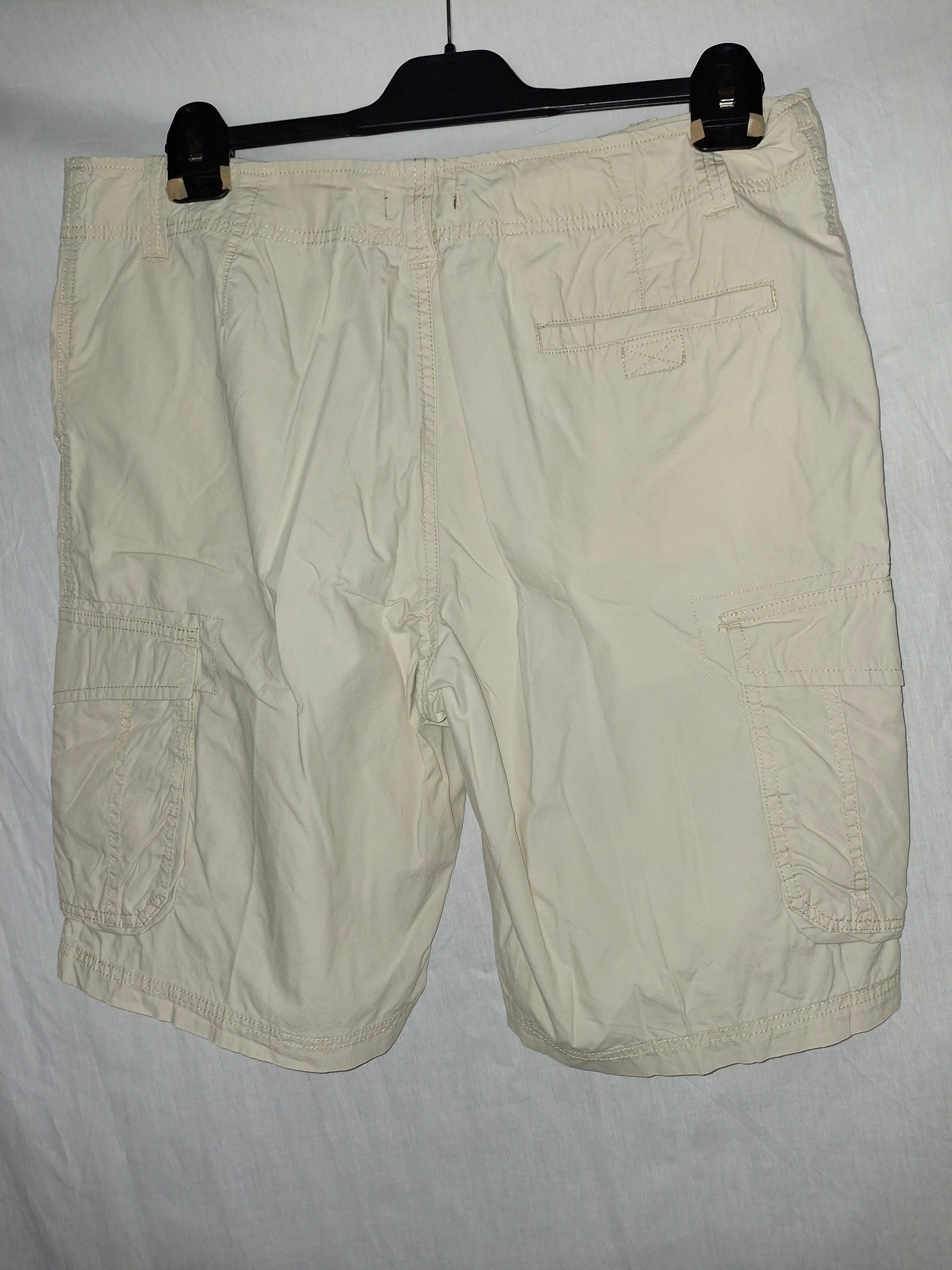 Short homme OWK – beige - Taille : XXXL (46)