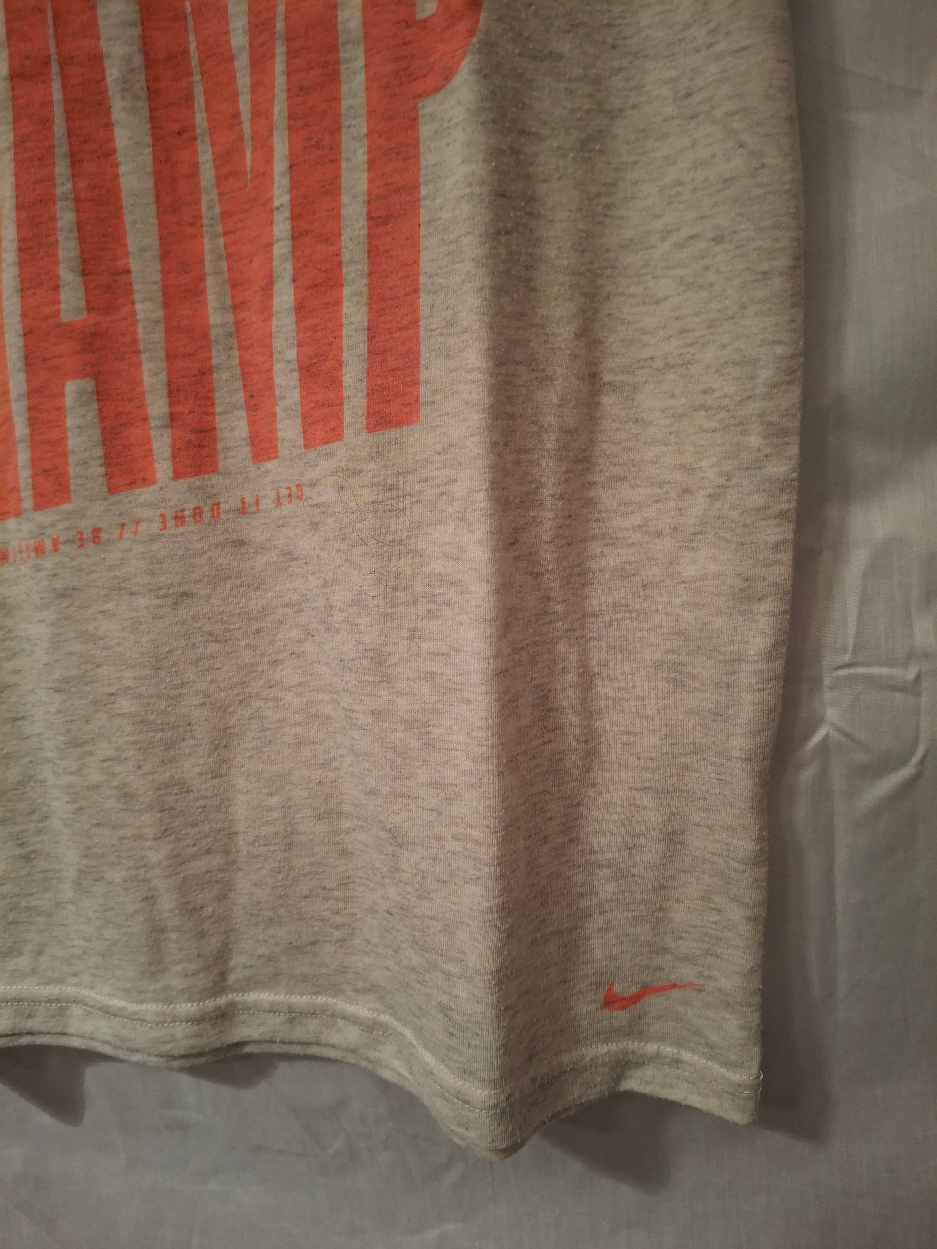 T-shirt femme nike - Gris, marquage rose - Taille : M (38)